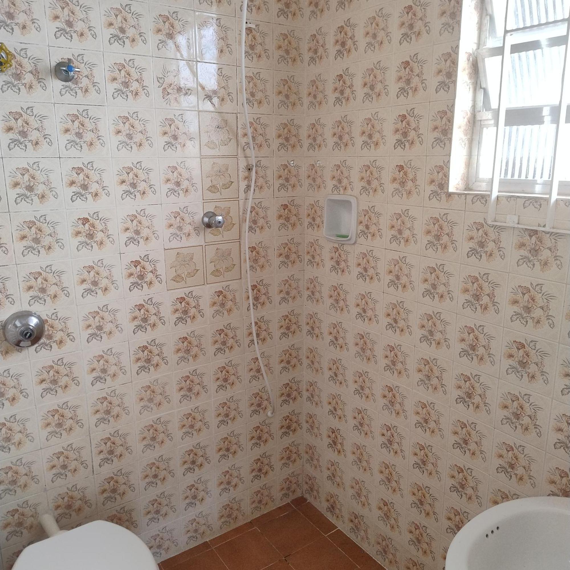 Kitnets A 200 M Da Peruíbe