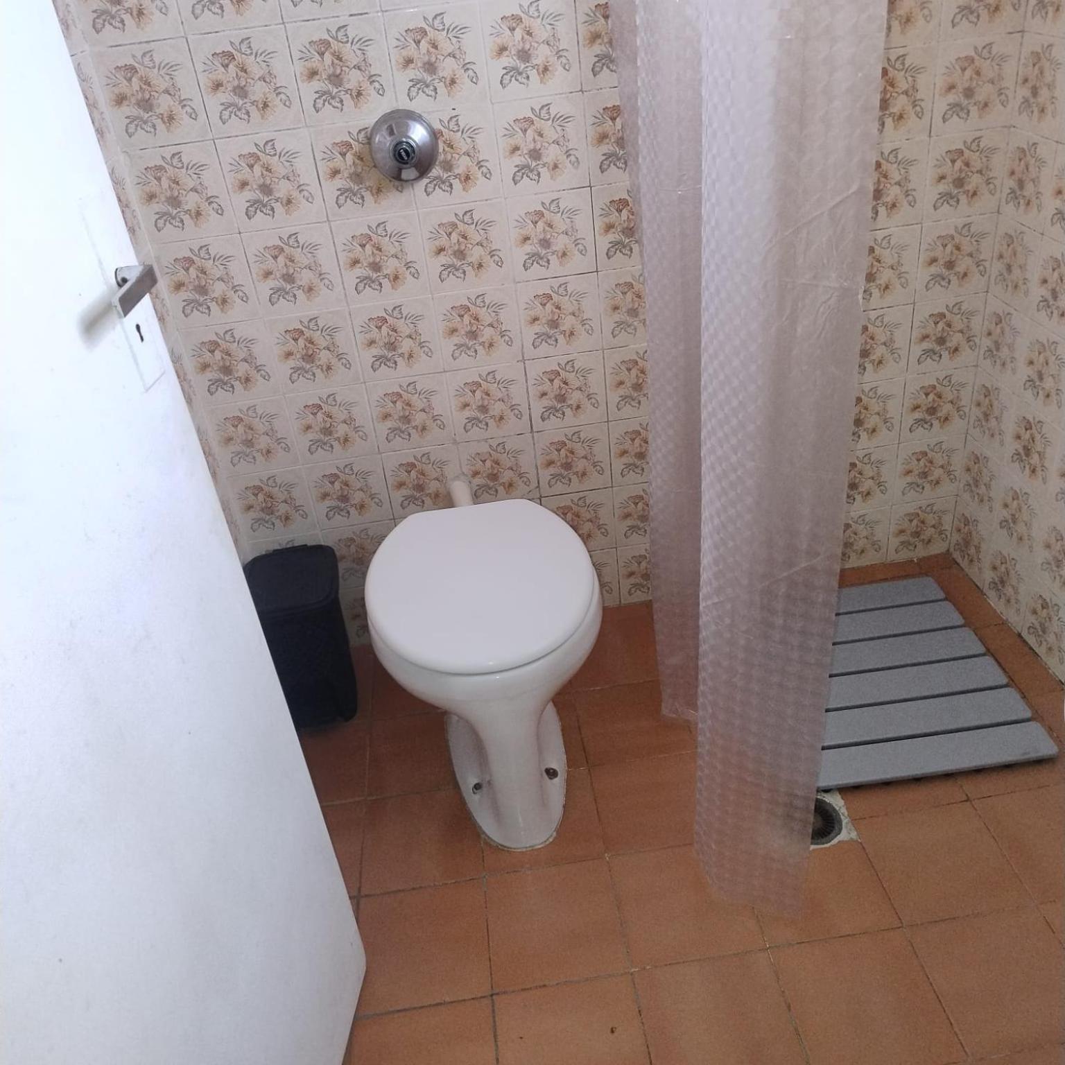 Kitnets A 200 M Da Apartamento Peruíbe